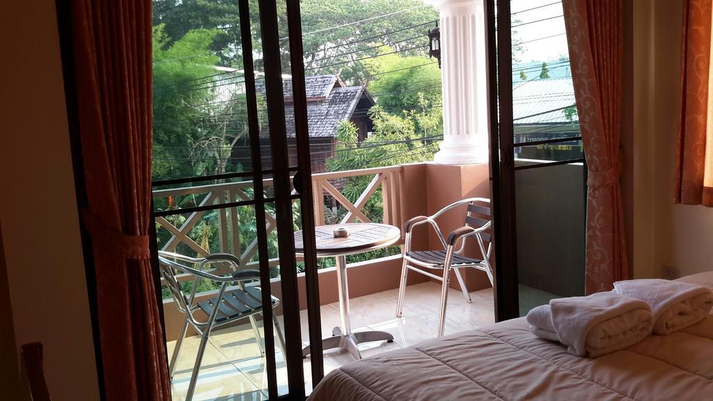 Donchai House Guest House& Cafe Chiang Mai Exterior photo