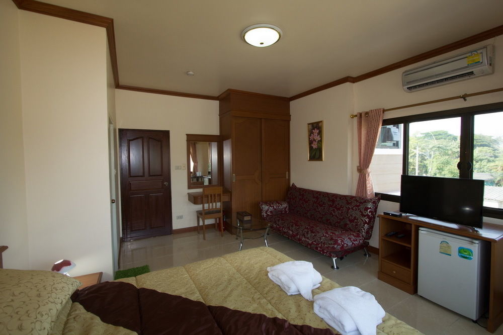 Donchai House Guest House& Cafe Chiang Mai Exterior photo