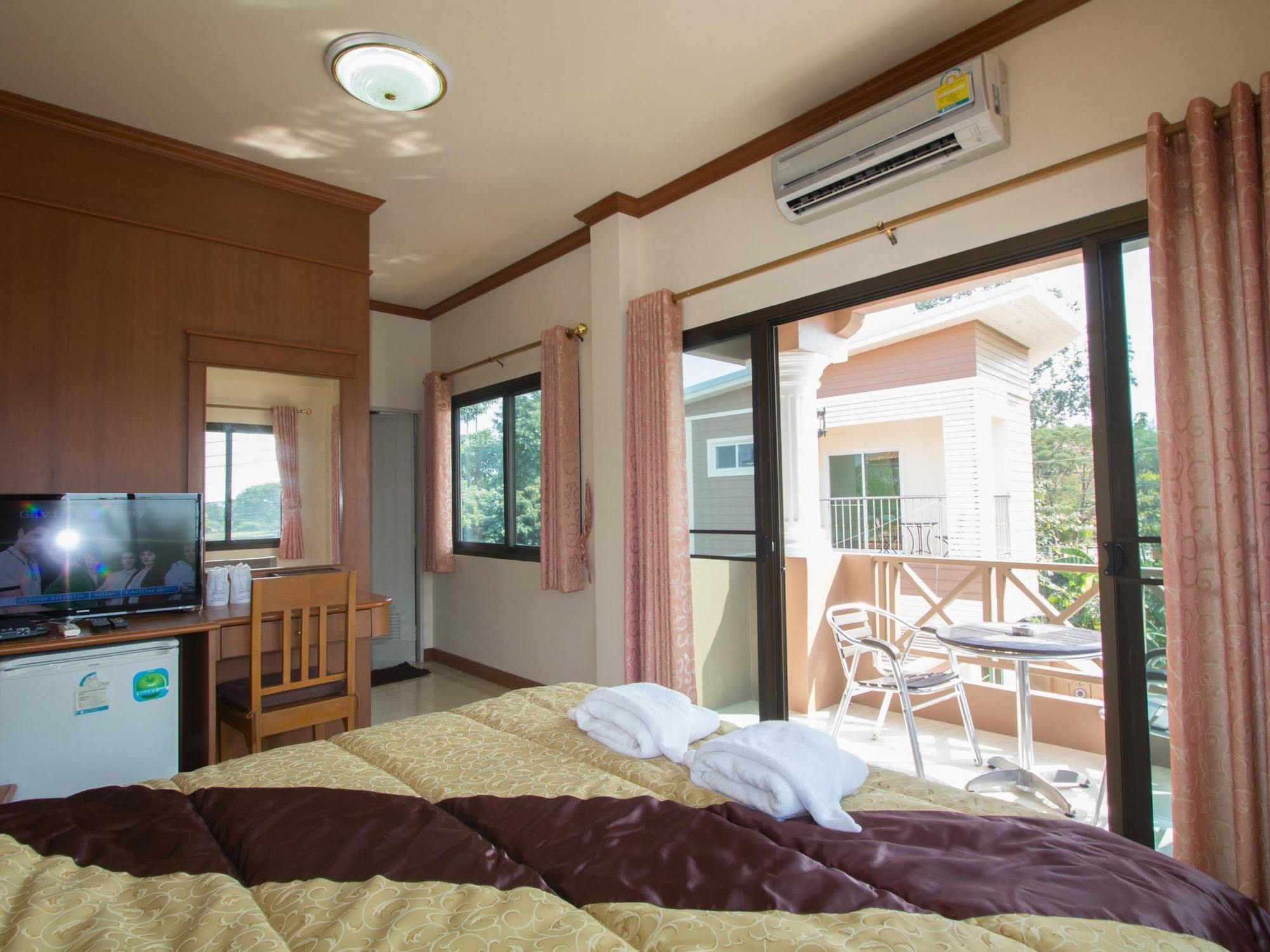 Donchai House Guest House& Cafe Chiang Mai Exterior photo