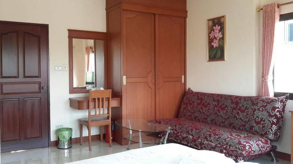 Donchai House Guest House& Cafe Chiang Mai Exterior photo